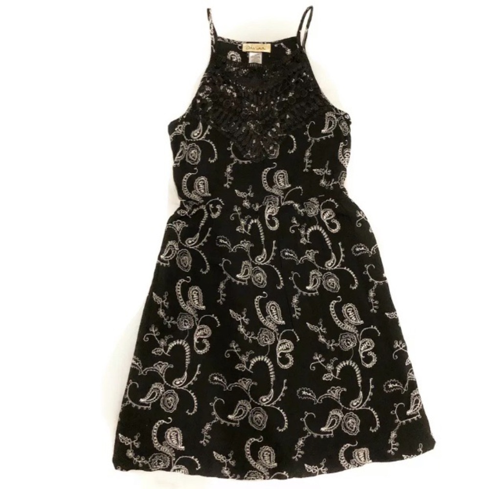 Davina Women's Black White Paisley Floral Dress